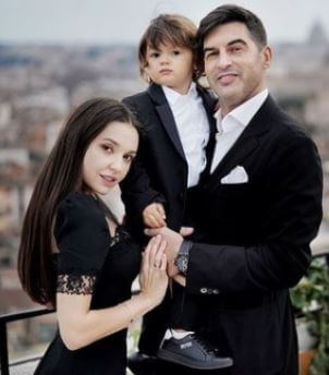 Paulo Fonseca with his wife Katerina Ostroushko and son Martin.